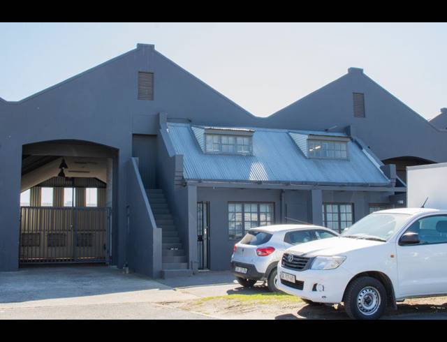 279M² BUILDING FOR SALE IN PAARDEN EILAND